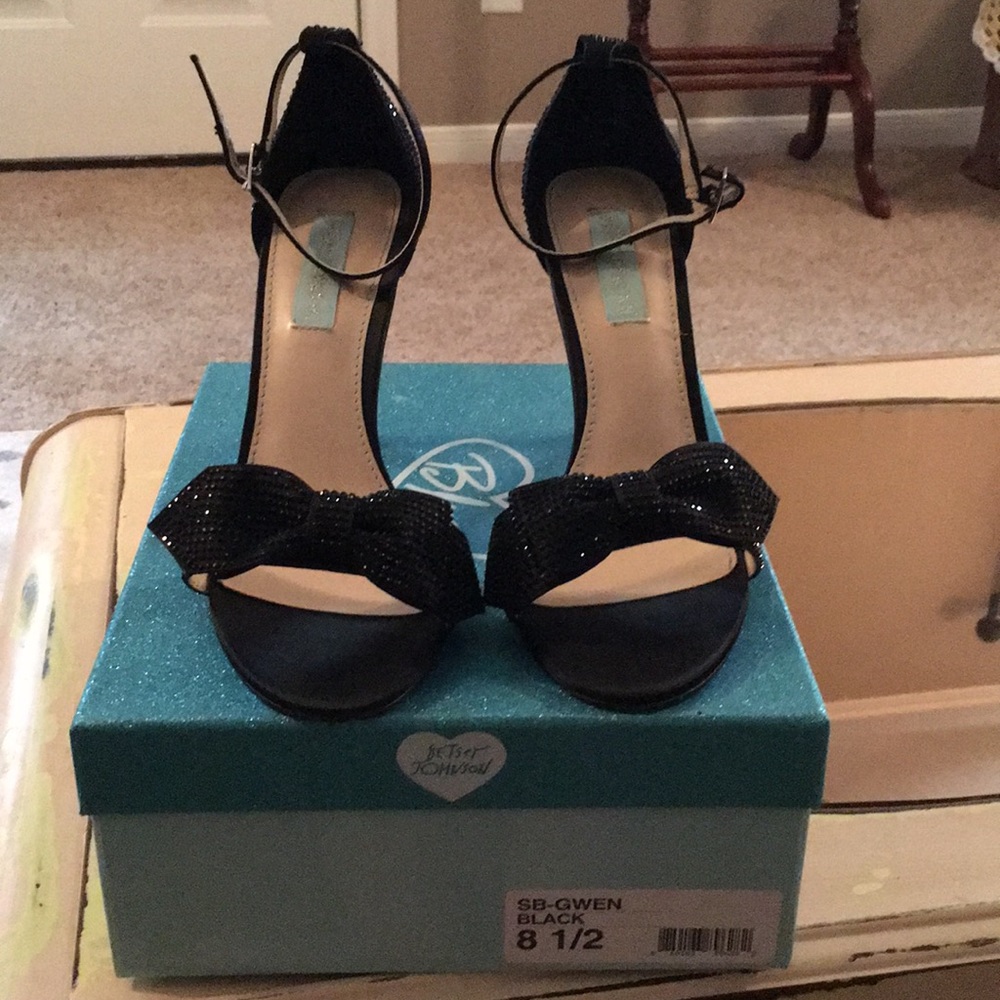 Black Betsey Johnson satin bow heels